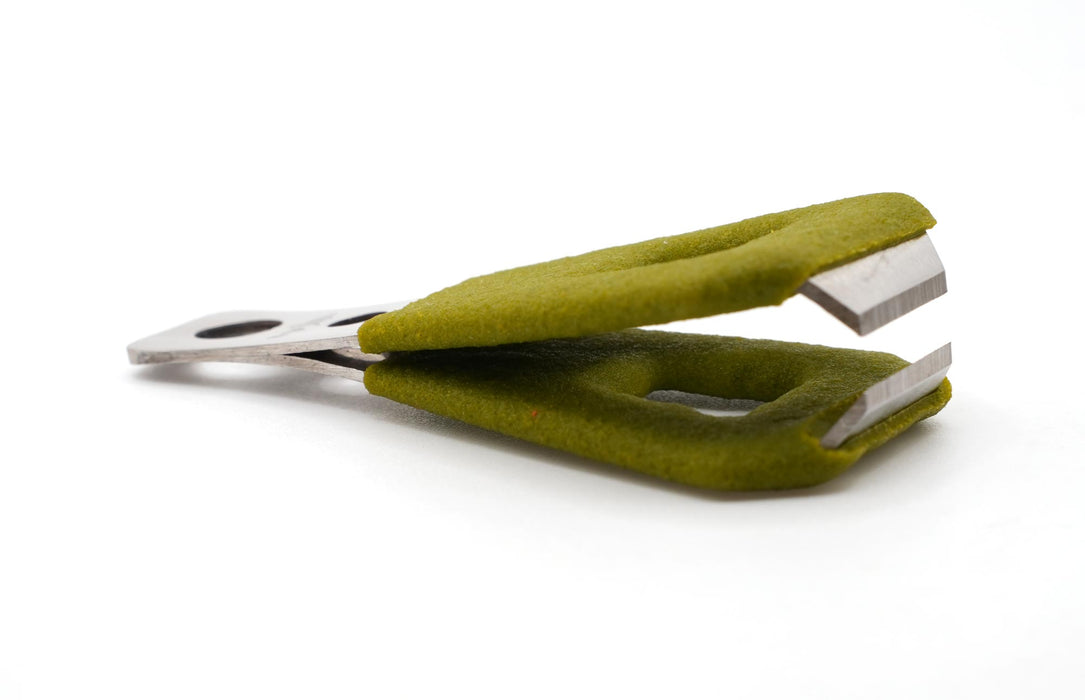 NIRVANA Extra Wide Line Nipper w/ Hook Eye Cleaner (olive)